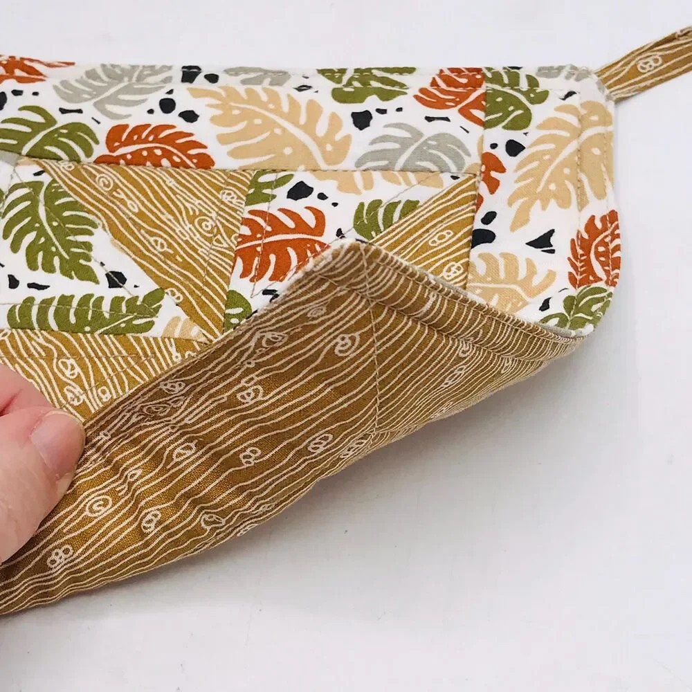2 Square Potholders, Pinwheel, Montstera Plant Neutral, 2 Piece Baking Set
